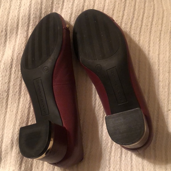 Woman’s Isaac Mizrahi burgundy fall beaded heeled shoes - Picture 10 of 14